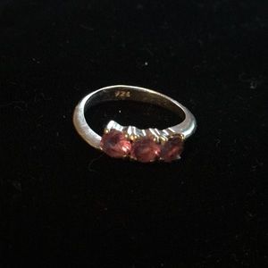 Ring. Cut amethyst and sterling silver